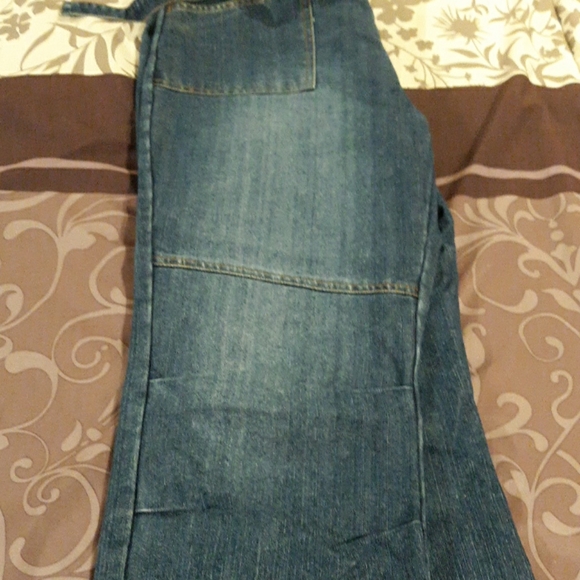 Jeans - Picture 1 of 8